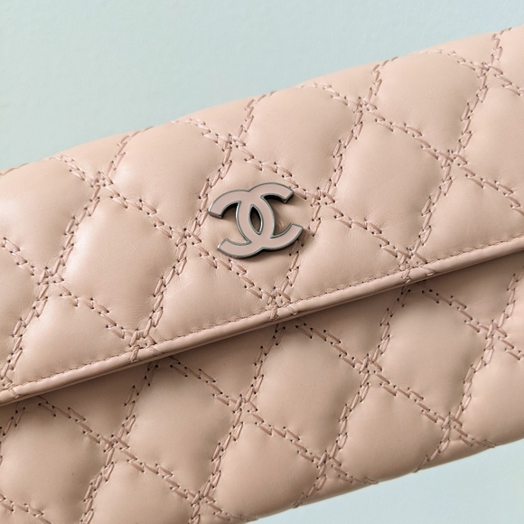 Chanel Wallet - Picture 3 of 15
